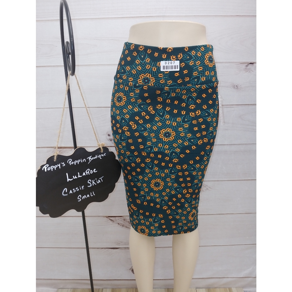 Pencil Skirt, Lularoe Cassie, Small